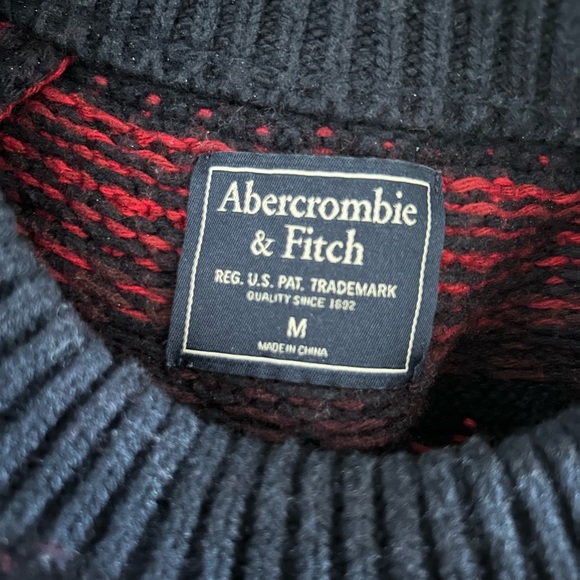 Abercrombie men’s dark navy sweater - Picture 3 of 3
